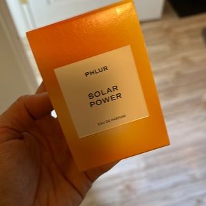 Phlur solar power fragrance